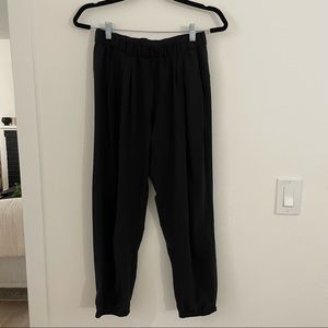 Lululemon lightweight jogger pant black athetic 6 lounge
